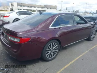 2019 Lincoln Continental Select z VIN 1LN6L9SK5K5600535, wystawiony jako IAAI lot #41877965 z przebiegiem 120 567 mil mil oraz . Historia ofert i sprzedaży dostępna na DreamBid. Obrazek 4.