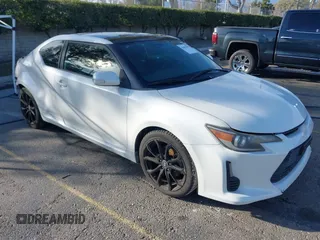 2015 Scion tC z VIN JTKJF5C75F3090478, wystawiony jako IAAI lot #41601350 z przebiegiem 115 752 mil mil oraz . Historia ofert i sprzedaży dostępna na DreamBid. Obrazek 1.