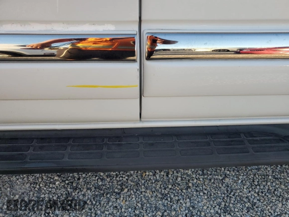 2005 GMC Yukon SLE with VIN 1GKEC13T25J237118, listed as a Copart auction lot 73771344 with 0 mi miles and Non Repairable. Bid and sale history available at carsss.com. Image 12.