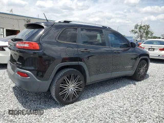 2015 Jeep Cherokee Sport with VIN 1C4PJLAB6FW657131, listed as a Copart auction lot 55533255 with 186,263 mi miles and Clean Title. Bid and sale history available at carsss.com. Image 3.