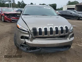 2018 Jeep Cherokee Latitude Plus with VIN 1C4PJLLB4JD605417, listed as a Copart auction lot 58005145 with 176,231 mi miles and Salvage title. Bid and sale history available at DreamBid. Image 5.