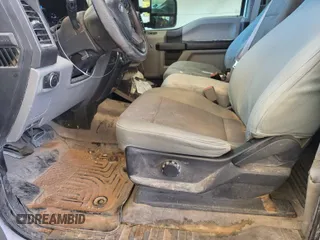 2019 Ford F-250 XL with VIN 1FT7X2B64KEE42034, listed as a IAAI auction lot 42716725 with 170,756 mi miles and . Bid and sale history available at DreamBid. Image 4.