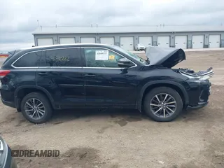 2017 Toyota Highlander XLE with VIN 5TDJZRFH3HS442906, listed as a IAAI auction lot 41840222 with 141,825 mi miles and . Bid and sale history available at DreamBid. Image 14.