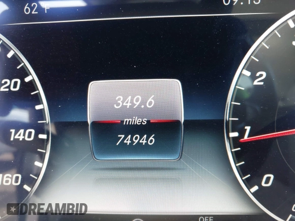 2017 Mercedes-Benz E 300 Luxury z VIN WDDZF4JB3HA236618, wystawiony jako IAAI lot #42489715 z przebiegiem 74 946 mil mil oraz . Historia ofert i sprzedaży dostępna na DreamBid. Obrazek 15.
