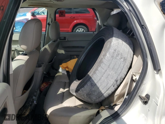 2008 Ford Escape XLT with VIN 1FMCU93128KA46421, listed as a Copart auction lot 50521245 with 251,985 mi miles and Salvage title. Bid and sale history available at DreamBid. Image 11.