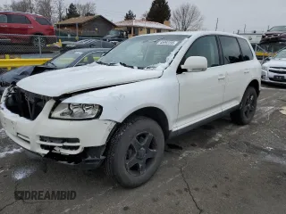 2004 Volkswagen Touareg z VIN WVGBC77L14D057665, wystawiony jako Copart lot #45992395 z przebiegiem 108 970 mil mil oraz Nie do naprawy • Non repairable. Historia ofert i sprzedaży dostępna na DreamBid. Obrazek 1.