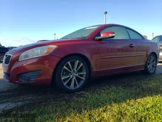 2013 Volvo C70 T5 with VIN YV1672MC9DJ142699, listed as a Copart auction lot 74627884 with 0 mi miles and Salvage Title. Bid and sale history available at carsss.com. Image 1.
