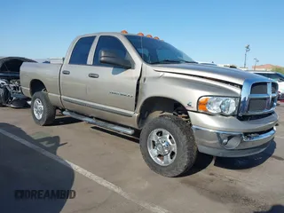 2005 Dodge 3500 SLT z VIN 3D7LS38C15G776041, wystawiony jako IAAI lot #42358059 z przebiegiem 93 860 mil mil oraz . Historia ofert i sprzedaży dostępna na DreamBid. Obrazek 1.