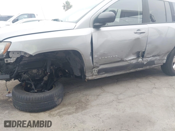 2016 Jeep Compass Latitude с VIN 1C4NJCEA8GD704813, выставлен на аукционе IAAI как лот 42804847 с пробегом 161 043 миль миль и . История ставок и продаж доступна на DreamBid. Изображение 6.