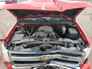 2010 Chevrolet Silverado 1500 LT with VIN 3GCRKSE37AG249876, listed as a Copart auction lot 54674925 with 186,739 mi miles and Salvage Title. Bid and sale history available at DreamBid. Image 11.