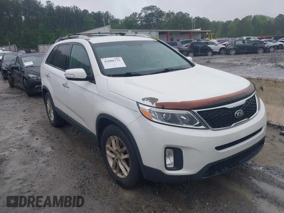 2014 Kia Sorento LX with VIN 5XYKT4A70EG489682, listed as a IAAI auction lot 42088723 with 180,471 mi miles and . Bid and sale history available at carsss.com. Image 1.