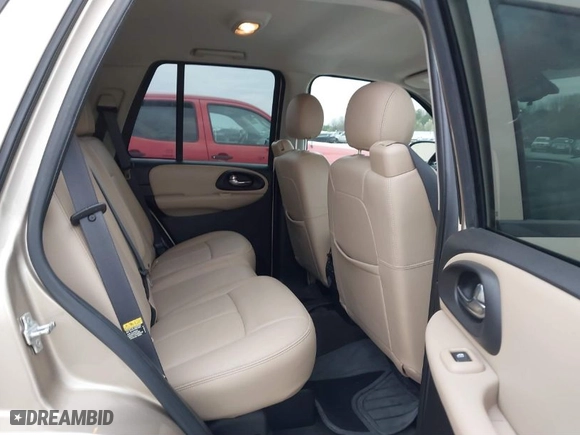 2005 Chevrolet TrailBlazer LS with VIN 1GNDT13S352330648, listed as a IAAI auction lot 41836948 with 90,855 mi miles. Bid and sale history available at carsss.com. Image 8.