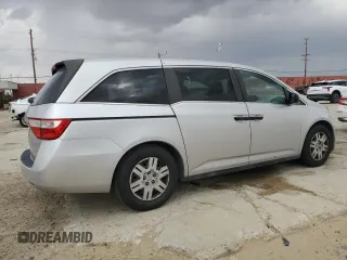 2013 Honda Odyssey LX z VIN 5FNRL5H22DB039777, wystawiony jako Copart lot #59398315 z przebiegiem 228 528 mil mil oraz Czysty tytuł • Clean title. Historia ofert i sprzedaży dostępna na DreamBid. Obrazek 3.