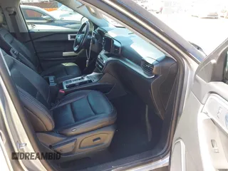 2021 Ford Explorer XLT with VIN 1FMSK7DH4MGB01319, listed as a IAAI auction lot 41860633 with 70,575 mi miles. Bid and sale history available at carsss.com. Image 5.