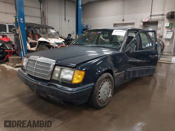 1990 Mercedes-Benz 300 E с VIN WDBEA30D3LB235863, выставлен на аукционе IAAI как лот 40519459 с пробегом 142 260 миль миль и . История ставок и продаж доступна на DreamBid. Изображение 2.