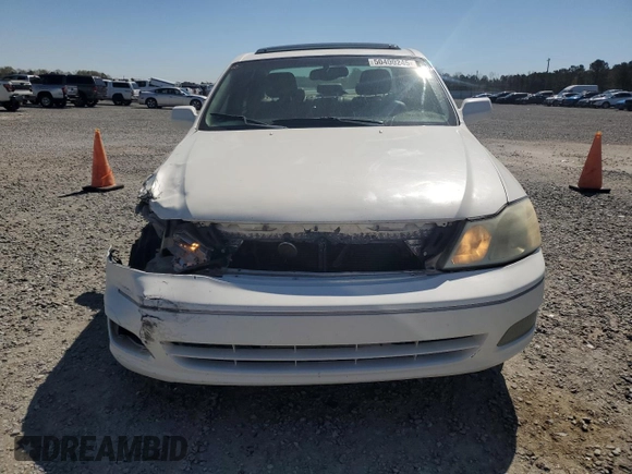 2002 Toyota Avalon XL z VIN 4T1BF28BX2U250961, wystawiony jako Copart lot #50400245 z przebiegiem 351 091 mil mil oraz Szkoda całkowita • Salvage title. Historia ofert i sprzedaży dostępna na DreamBid. Obrazek 5.