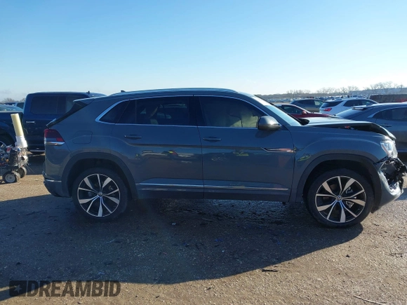 2024 Volkswagen Atlas SEL Premium R-Line z VIN 1V2FE2CA9RC223529, wystawiony jako IAAI lot #41188547 z przebiegiem 24 711 mil mil oraz . Historia ofert i sprzedaży dostępna na DreamBid. Obrazek 13.