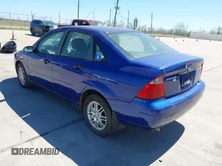 2006 Ford Focus S with VIN 1FAFP34N86W184015, listed as a IAAI auction lot 41832666 with 75,967 mi miles and . Bid and sale history available at carsss.com. Image 3.