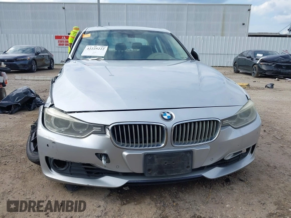 2012 BMW 3 Series 328i z VIN WBA3A5C5XCF256465, wystawiony jako IAAI lot #42225222 z przebiegiem 162 293 mil mil oraz . Historia ofert i sprzedaży dostępna na DreamBid. Obrazek 12.