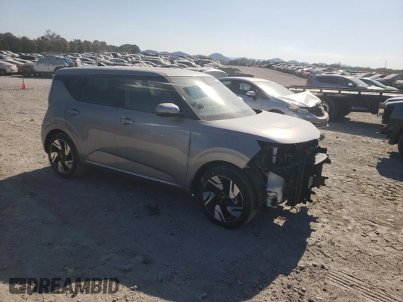 2024 Kia Soul GT-Line with VIN KNDJ53AU7R7921709, listed as a Copart auction lot 77565214 with 2,055 mi miles and Salvage Title. Bid and sale history available at carsss.com. Image 4.