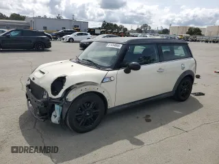 2014 MINI Clubman S z VIN WMWZG3C55ET800646, wystawiony jako Copart lot #51554665 z przebiegiem 75 598 mil mil oraz Szkoda całkowita • Salvage title. Historia ofert i sprzedaży dostępna na DreamBid. Obrazek 1.