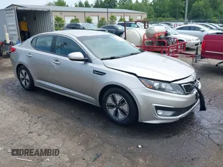 2013 Kia Optima EX z VIN KNAGM4AD7D5054770, wystawiony jako IAAI lot #42274335 z przebiegiem 151 169 mil mil oraz . Historia ofert i sprzedaży dostępna na DreamBid. Obrazek 1.