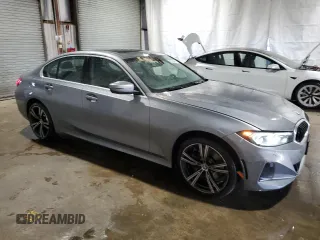 2024 BMW 3 Series 330i xDrive with VIN 3MW89FF00R8E18318, listed as a Copart auction lot 54491755 with 27,368 mi miles and Clean Title. Bid and sale history available at carsss.com. Image 4.