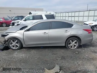 2013 Nissan Altima 2.5 S with VIN 1N4AL3AP7DC120574, listed as a IAAI auction lot 41651698 with 209,578 mi miles. Bid and sale history available at carsss.com. Image 14.