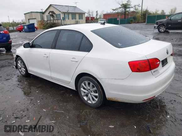 2011 Volkswagen Jetta Sedan SE w/Convenience & Sunroof PZEV with VIN 3VWDZ7AJ4BM385356, listed as a IAAI auction lot 42012728 with 169,045 mi miles. Bid and sale history available at carsss.com. Image 3.