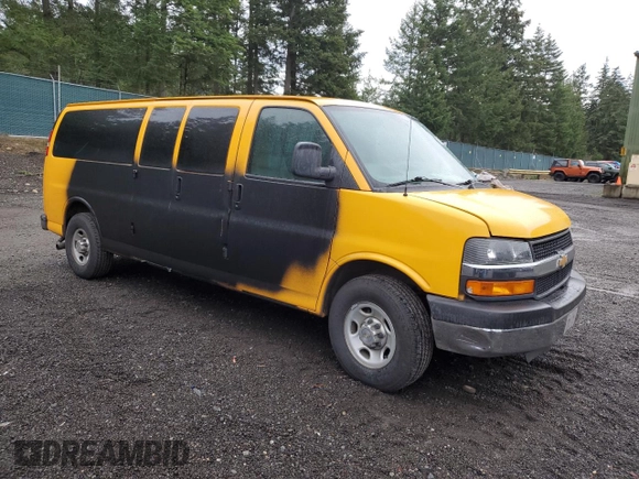 2013 Chevrolet Express Cargo Van with VIN 1GCWGGCA7D1149329, listed as a Copart auction lot 85995564 with 136,420 mi miles and Clean Title. Bid and sale history available at carsss.com. Image 4.