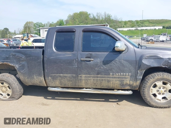 2011 Chevrolet Silverado 1500 LT with VIN 1GCRKSE34BZ103517, listed as a IAAI auction lot 42159755 with 283,117 mi miles and . Bid and sale history available at DreamBid. Image 17.