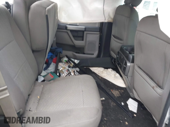 2018 Ford F-150 XL with VIN 1FTEW1C5XJFC69820, listed as a IAAI auction lot 41531952 with 1 mi miles. Bid and sale history available at carsss.com. Image 8.