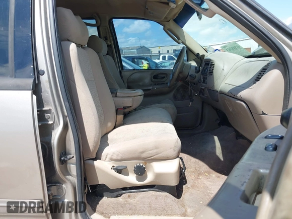 2003 Ford F-150 XLT with VIN 1FTRW08653KA87935, listed as a IAAI auction lot 42101353 with 1 mi miles. Bid and sale history available at carsss.com. Image 5.