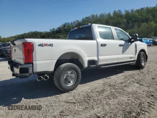 2023 Ford F-250 XL with VIN 1FT8W2BT7PED66555, listed as a Copart auction lot 54136785 with 57,548 mi miles and Salvage title. Bid and sale history available at DreamBid. Image 3.