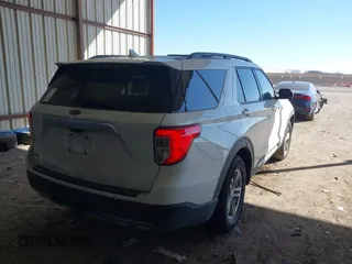 2022 Ford Explorer XLT z VIN 1FMSK7DHXNGA83331, wystawiony jako IAAI lot #41606848 z przebiegiem 54 139 mil mil oraz . Historia ofert i sprzedaży dostępna na DreamBid. Obrazek 4.