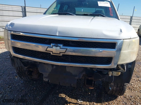 2007 Chevrolet Silverado 1500 LTZ with VIN 3GCEK13MX7G555225, listed as a IAAI auction lot 41771999 with 259,736 mi miles. Bid and sale history available at carsss.com. Image 6.