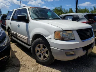 2003 Ford Expedition Special Service z VIN 1FMFU16L63LC08498, wystawiony jako Copart lot #46368215 z przebiegiem 125 848 mil mil oraz Szkoda całkowita • Salvage title. Historia ofert i sprzedaży dostępna na DreamBid. Obrazek 4.