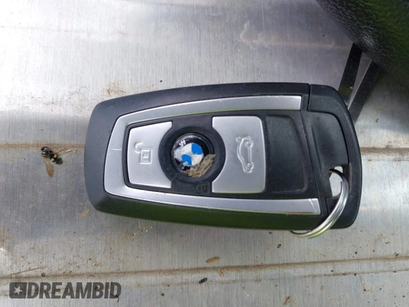 2015 BMW 3 Series 328i с VIN WBA3A5G58FNS87928, выставлен на аукционе IAAI как лот 42392498 с пробегом 108 697 миль миль и . История ставок и продаж доступна на DreamBid. Изображение 11.