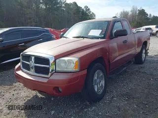 2006 Dodge Dakota SLT with VIN 1D7HE42K26S532685, listed as a IAAI auction lot 41833074 with 110,524 mi miles and . Bid and sale history available at carsss.com. Image 18.