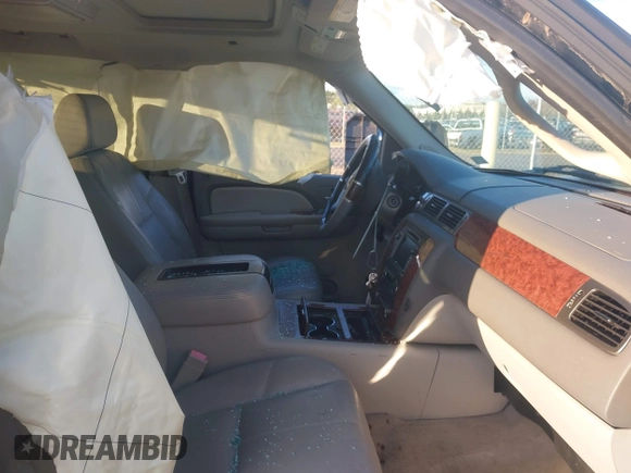 2008 Chevrolet Avalanche 2LT with VIN 3GNFK12348G161712, listed as a IAAI auction lot 41236767 with 257,624 mi miles and . Bid and sale history available at DreamBid. Image 5.