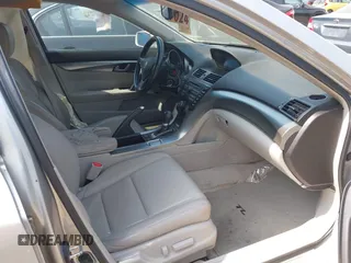 2010 Acura TL z VIN 19UUA8F21AA017361, wystawiony jako IAAI lot #42395500 z przebiegiem 123 225 mil mil oraz . Historia ofert i sprzedaży dostępna na DreamBid. Obrazek 5.