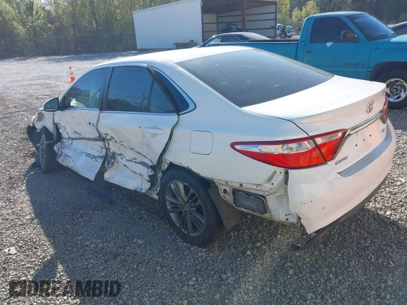 2015 Toyota Camry XLE with VIN 4T1BF1FK5FU945058, listed as a IAAI auction lot 41827105 with 78,011 mi miles. Bid and sale history available at carsss.com. Image 3.