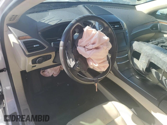2015 Lincoln MKZ Hybrid z VIN 3LN6L2LU5FR610833, wystawiony jako Copart lot #43789095 z przebiegiem Nie podano mil oraz Szkoda całkowita • Salvage title. Historia ofert i sprzedaży dostępna na DreamBid. Obrazek 8.