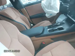 2024 Lexus RZ 450e Premium z VIN JTJAAAAB9RA025975, wystawiony jako IAAI lot #42122679 z przebiegiem Nie podano mil oraz . Historia ofert i sprzedaży dostępna na DreamBid. Obrazek 5.