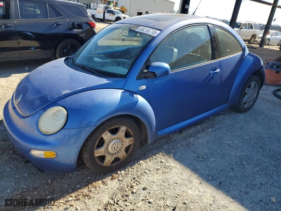 2001 Volkswagen New Beetle GLS with VIN 3VWCC21C21M403790, listed as a Copart auction lot 89216715 with NaN miles and Salvage Title. Bid and sale history available at carsss.com. Image 1.