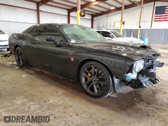 2019 Dodge Challenger R/T Scat Pack z VIN 2C3CDZFJ0KH691443, wystawiony jako Copart lot #48391895 z przebiegiem 64 972 mil mil oraz Szkoda całkowita • Salvage title. Historia ofert i sprzedaży dostępna na DreamBid. Obrazek 4.