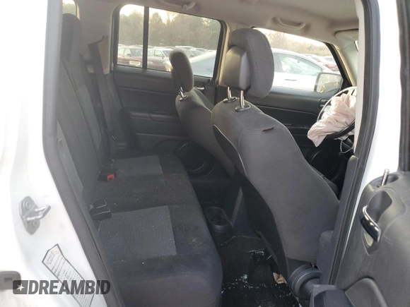 2016 Jeep Patriot Latitude with VIN 1C4NJRFB9GD718469, listed as a Copart auction lot 84938764 with 156,867 mi miles and Salvage Title. Bid and sale history available at carsss.com. Image 11.