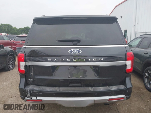 2024 Ford Expedition XLT with VIN 1FMJU1J81REA43051, listed as a IAAI auction lot 41932149 with 26,715 mi miles. Bid and sale history available at carsss.com. Image 16.