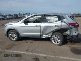 2017 Nissan Rogue S z VIN JN1BJ1CP5HW022009, wystawiony jako IAAI lot #41627266 z przebiegiem 120 966 mil mil oraz . Historia ofert i sprzedaży dostępna na DreamBid. Obrazek 14.