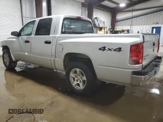 2006 Dodge Dakota SLT with VIN 1D7HW48K16S710932, listed as a Copart auction lot 47996455 with 221,677 mi miles and Salvage Title. Bid and sale history available at carsss.com. Image 2.